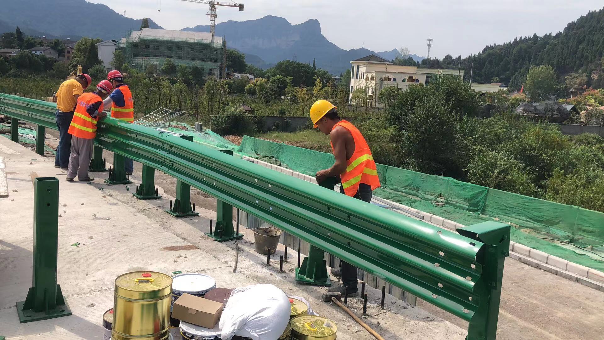 河西区防撞波形护栏热镀锌波形护栏 - 推荐